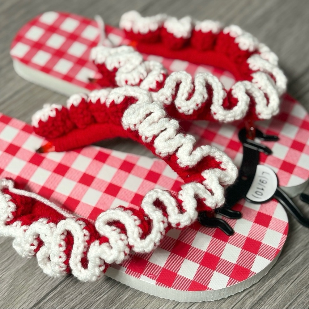 Red and White Crochet Flip Flops Ruffled Straps - Picture 5 of 10